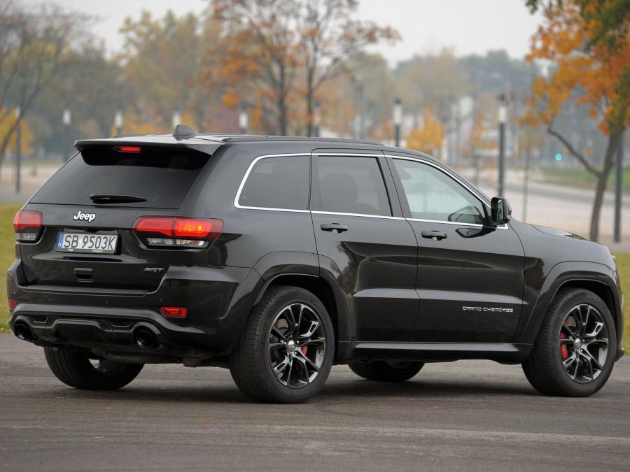  Jeep Grand Cherokee SRT 2013 года  (EU) (фото 10 из 14)